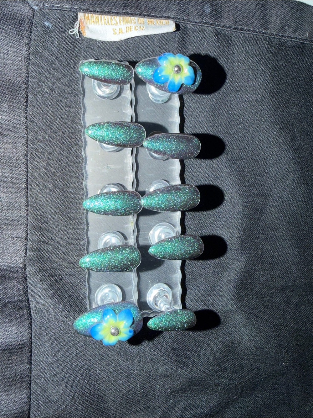 False Nail Set with Sparkling Teal and Blue Flower Accent